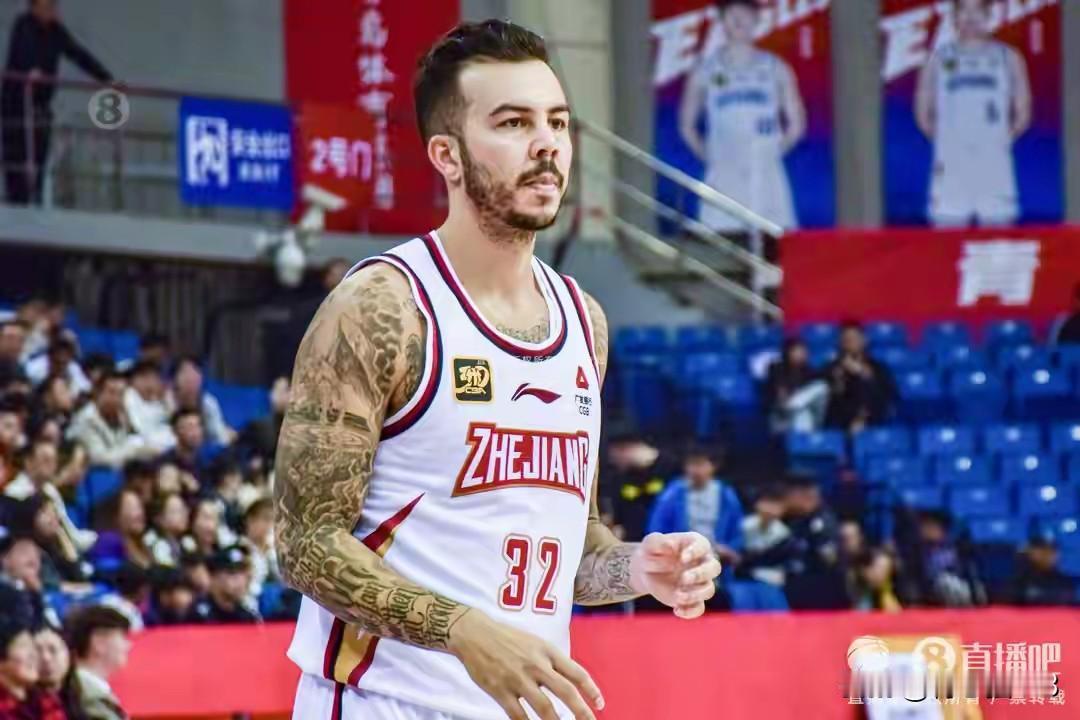 浙江稠州居然没给小外援约克注册，难道是有更心仪的外援了，约克在CBA联赛是不错的