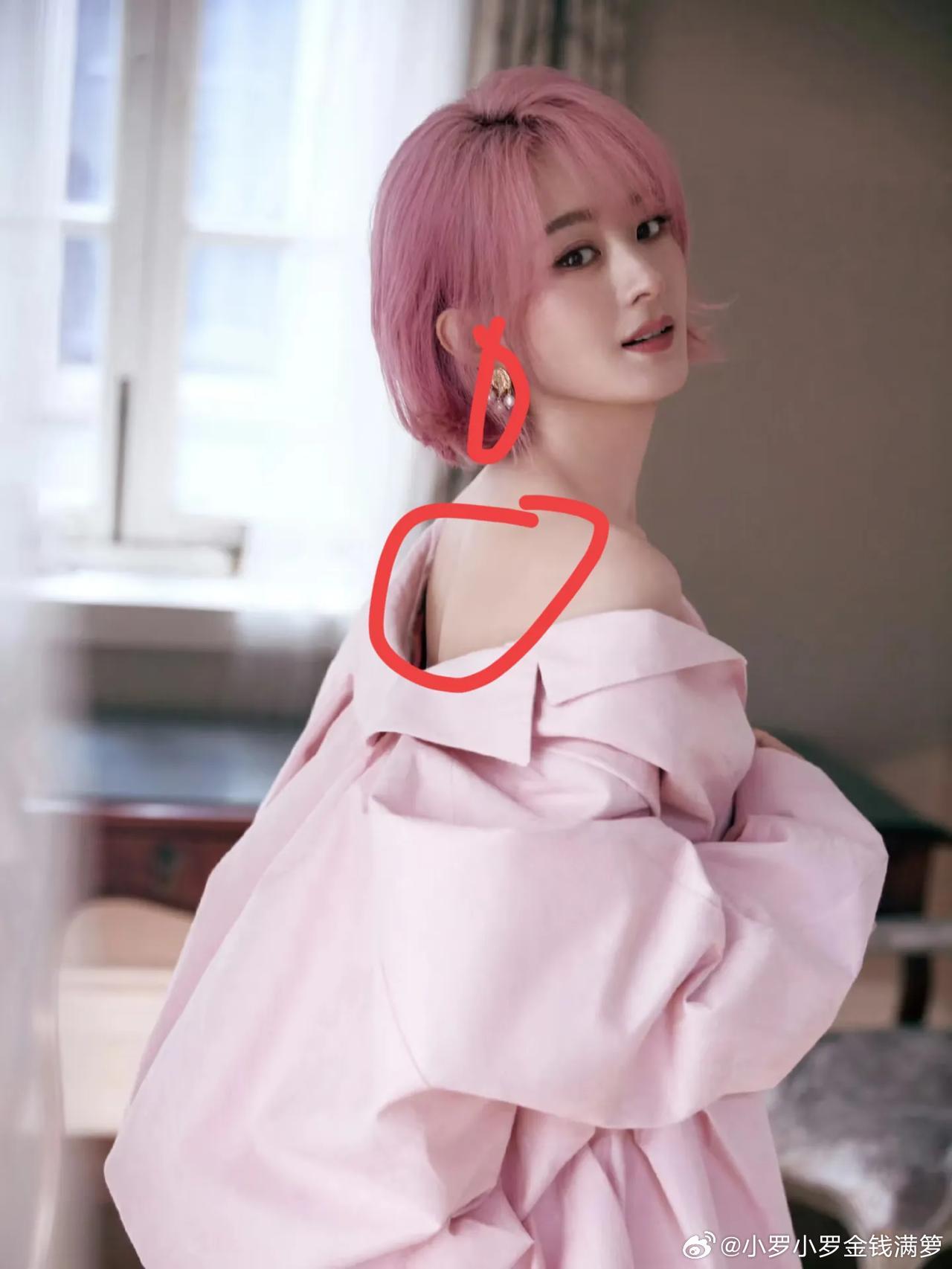 离婚后，赵丽颖给8000万冯绍峰身价30亿，依旧把孩子留给前夫不是因为她没有资本