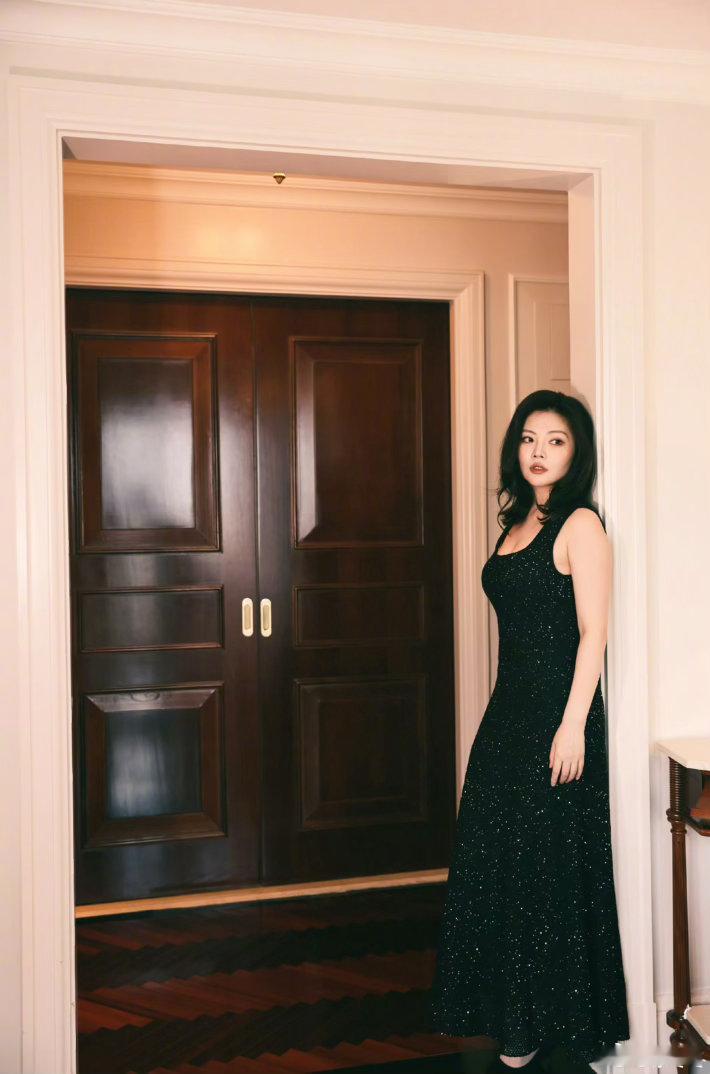 婚姻滋养真的写在脸上！徐冬冬庆功宴气色饱满红润，松弛丰盈，状态好到发光徐冬冬婚后