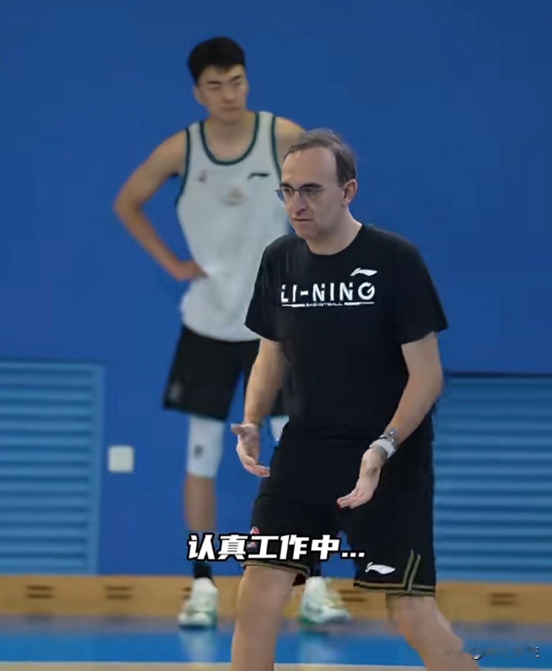 辽宁队这球看的我是真迷糊，乌戈这一上来，直接把杨鸣的家底给“抄”了！以前