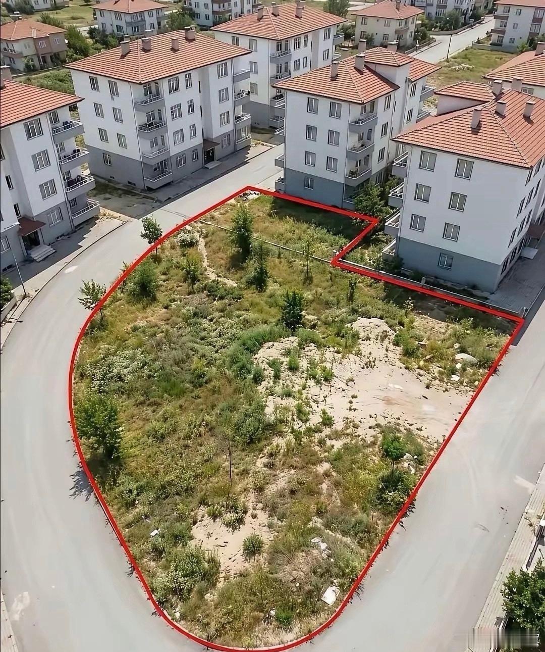 这块地就这么盖，没意见吧？
