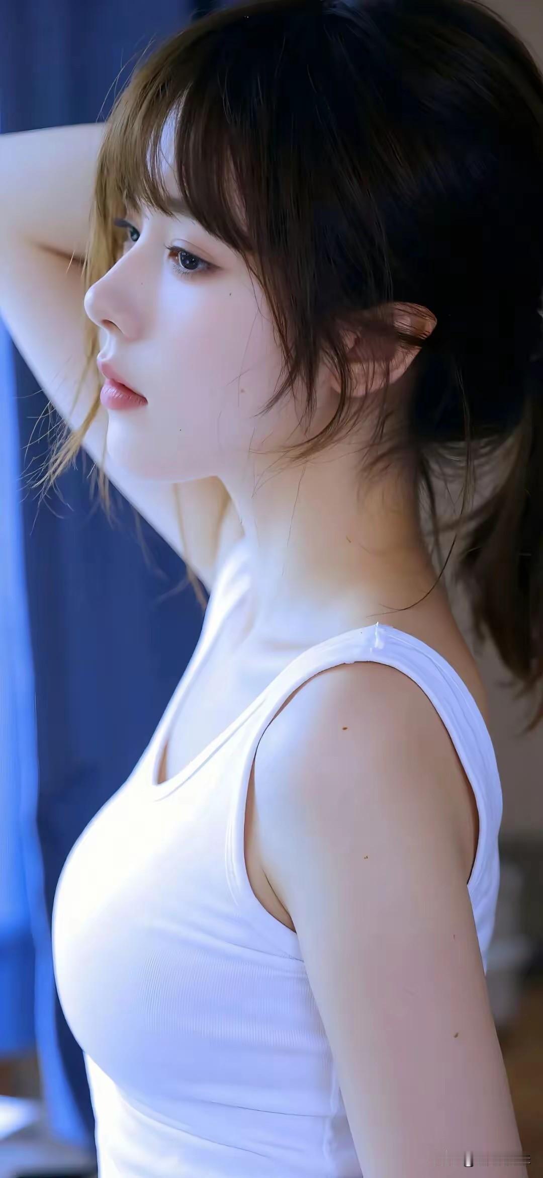 慢慢你就会发现，越是看起来有点“冷”的人，反而越有吸引力。