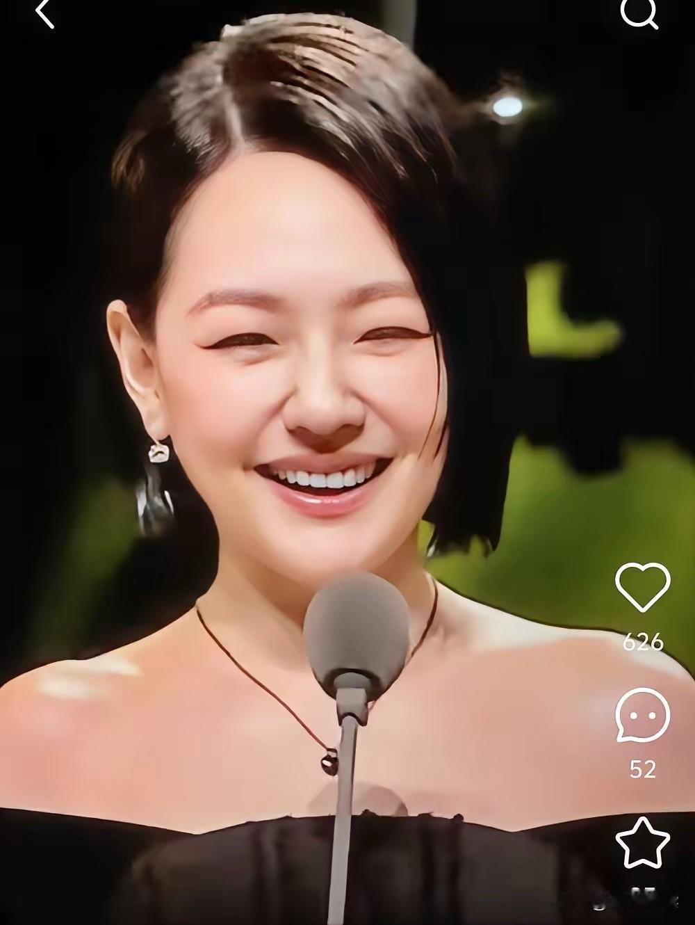 我敢说即使所有人都说小S越来越像姐姐大S也有人说不止不像反而差了十万八