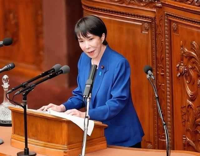 看到中国强硬表态之后，日本首相高市早苗肯定是后悔和怕了！当地时间11月10日，高