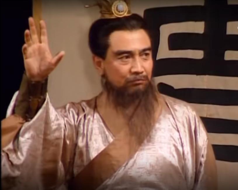 毛主席曾经为了《李陵碑》中的一段唱词，专门翻阅史书，发现查不到“方良成鱼潘洪又生