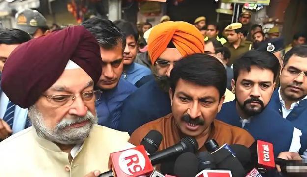 韩国三星坚持拒交6亿罚款，印度高层一度茫然，决定再次引入中企！去年3月，印度突然