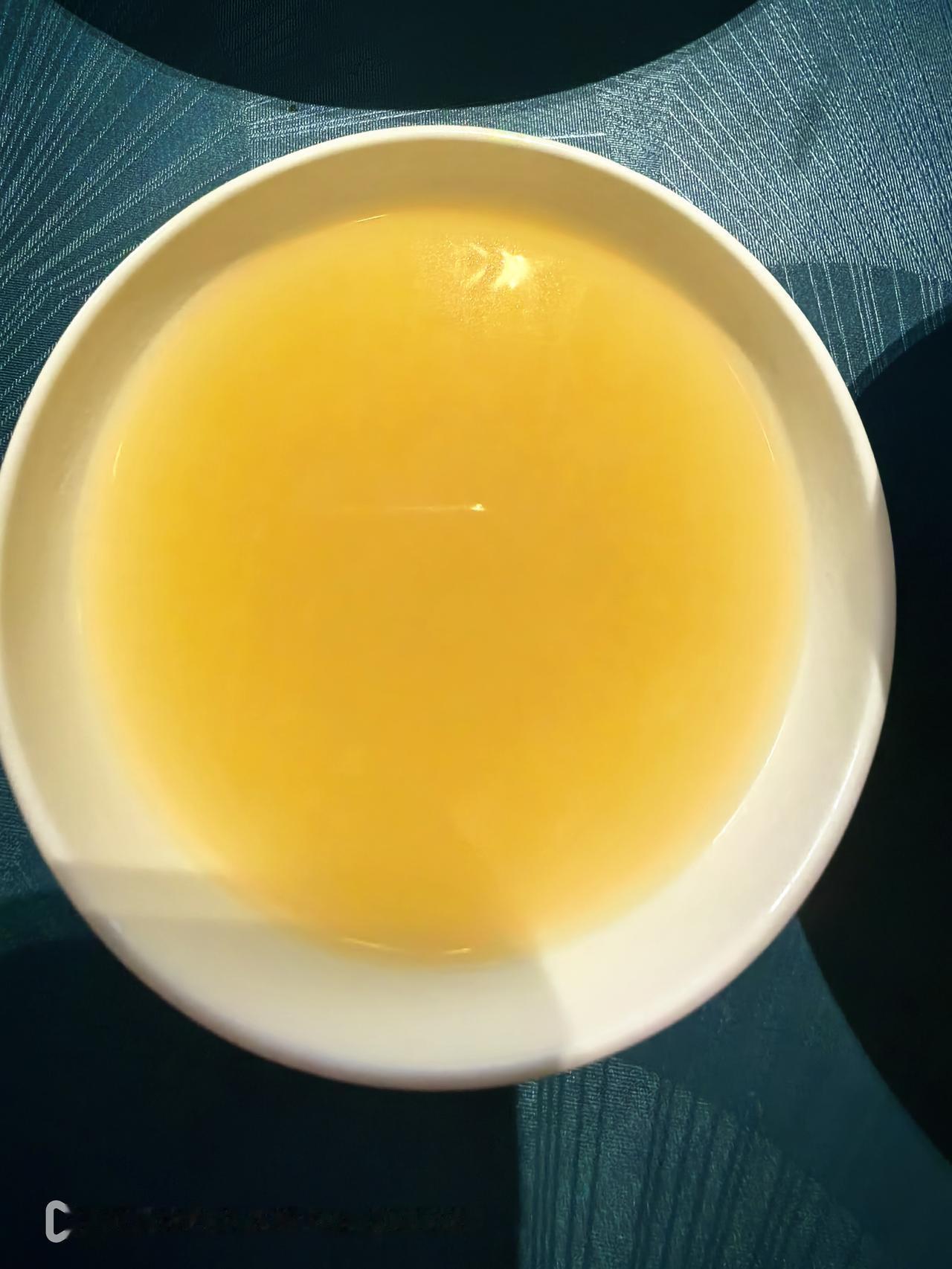 今天不说游玩儿，只说在延安的一日三餐。除了肉加馍，全是延安特色美食，尤其是小米粥