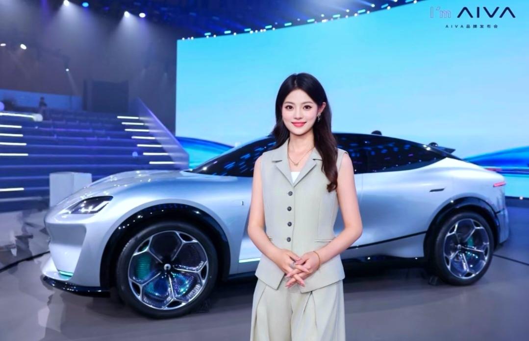 汽车行业透露，赛力斯3年数据:2023年，销售额35.84亿，亏损24.5亿。