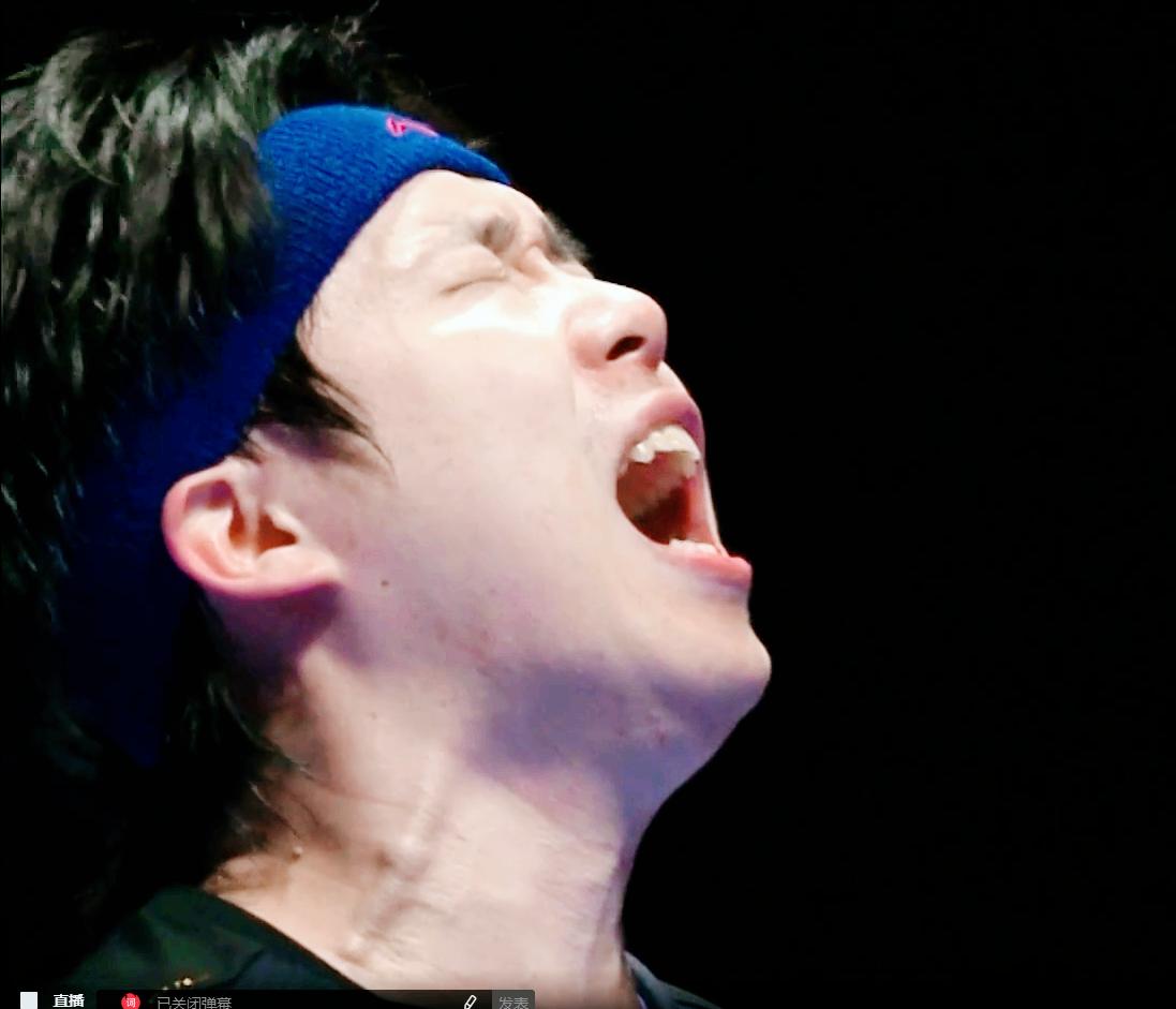 哭了！王楚钦4:3拿下松岛辉空后，激动的哭了！刘国正也哭了！王楚钦胜了松岛辉