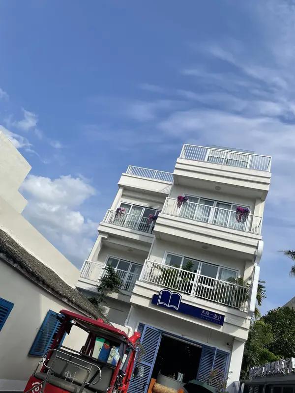 大快人心！三亚通报8499元民宿毁约，官方出手太解气，游客终于有靠山了过年