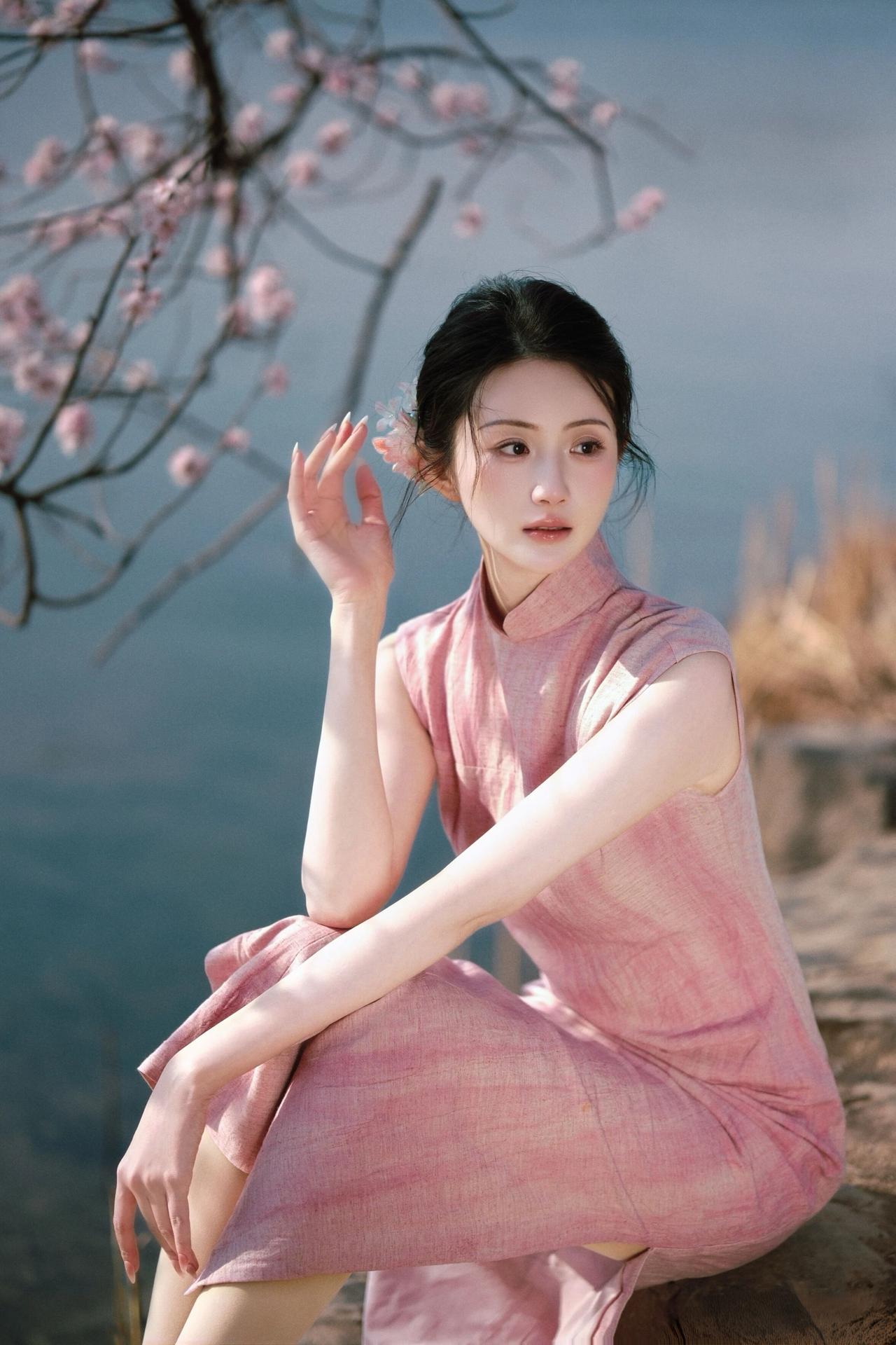 人面桃花相映红