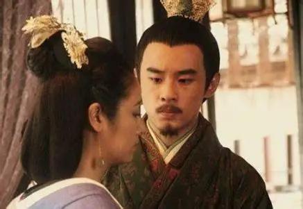 公元前153年，汉景帝的长子刘荣被立为太子。三年后，这个太子被废。又过了两年，他