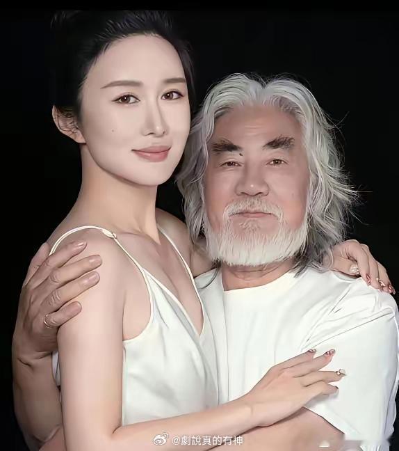 恕我直言，杜星霖嫁给张纪中，大概率不是为了钱不是因为她七年生了三个孩子，也不是因为她没嫁给别人，而是