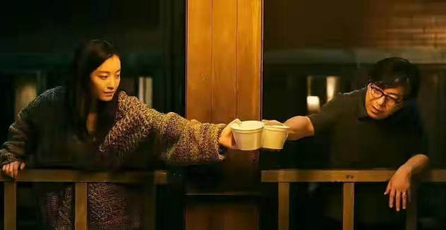 管虎的新电影，由黄渤倪妮主演的，好像票房不佳我也不理解，黄渤为啥一定要往“白领