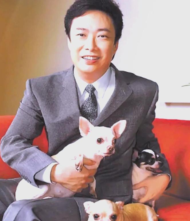 一生未婚的费玉清，晚年和自己的好友江蕙相伴养老。这两个人把“老来伴”过成了偶像剧