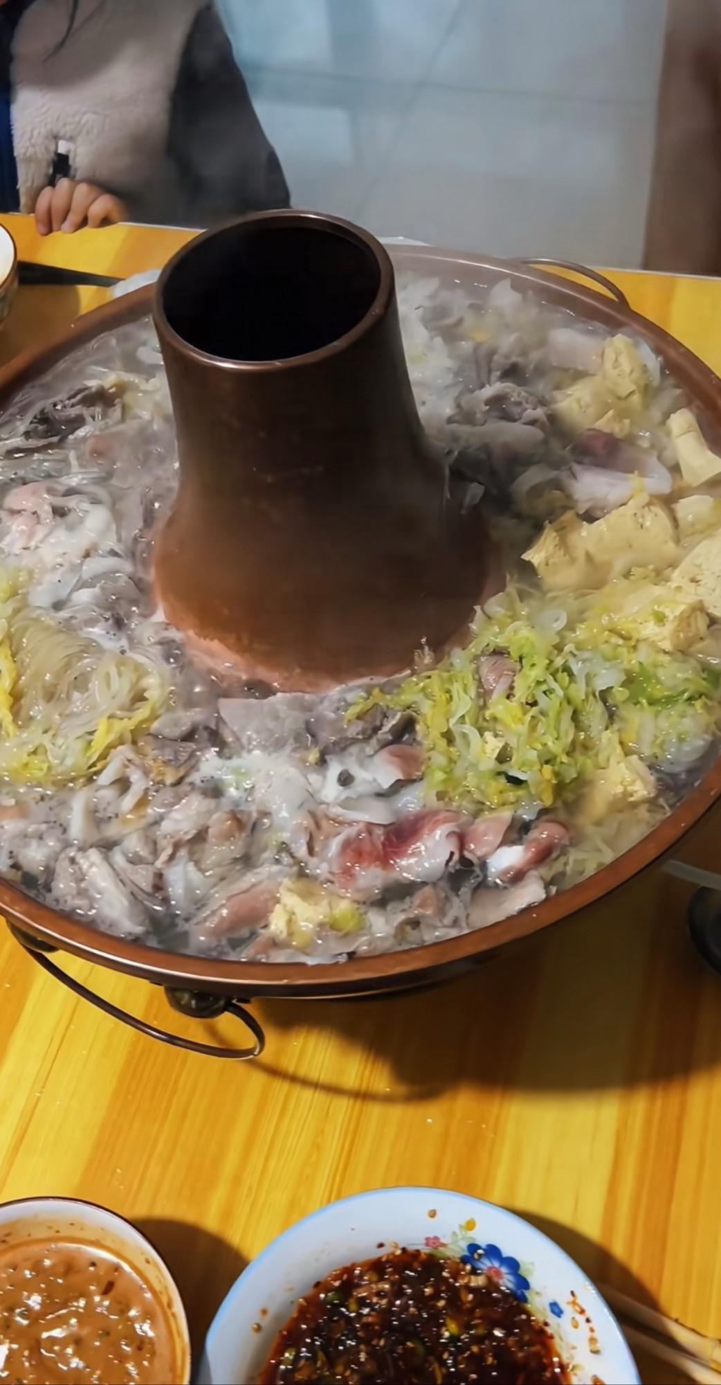 铜火锅才是火锅的精髓