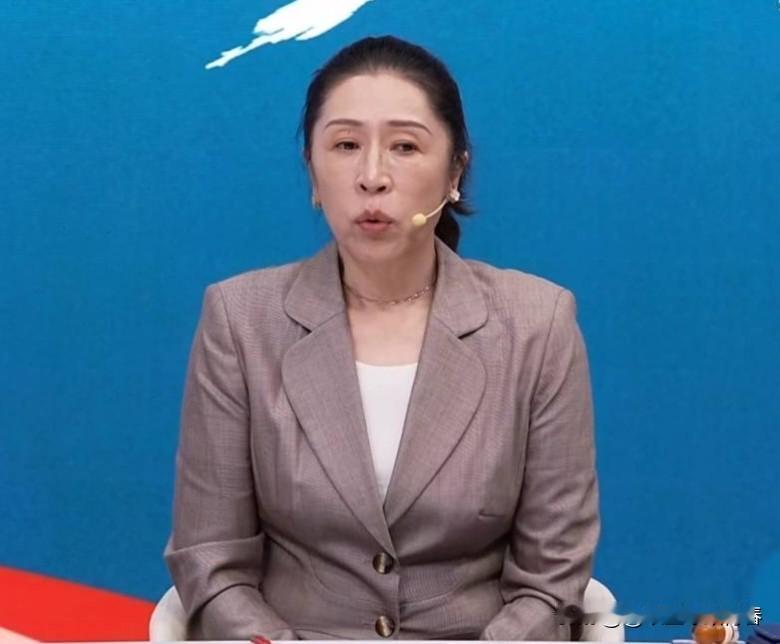 一针见血！郑薇指导:点评中国女篮33分惨败美国女篮:“毫无疑问，这场比赛中国