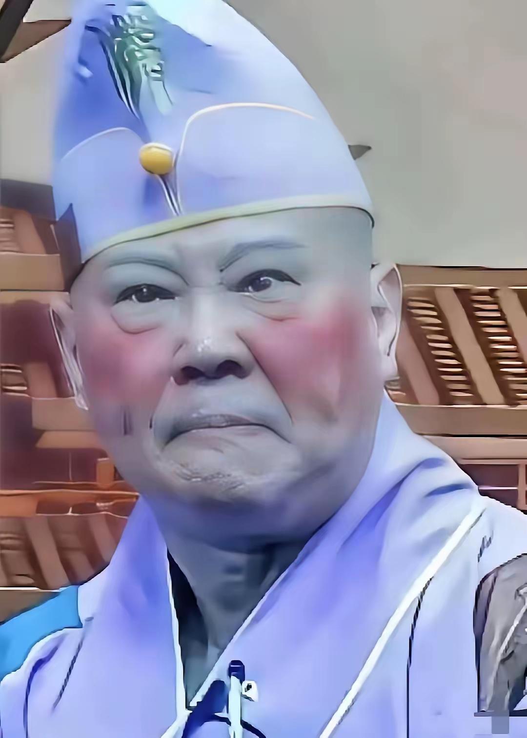 虽然篡改红歌事件后，郭德纲迟迟没有发声还在沉默，但是看到人民网发声了。这一段