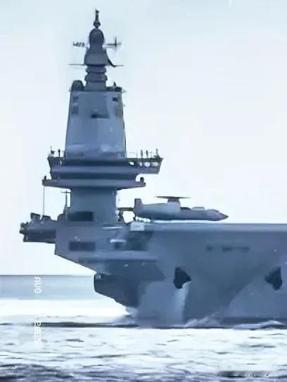 美国海军现在估计后槽牙都要咬碎了。他怎么也不会想到，福建舰的电磁弹射测试