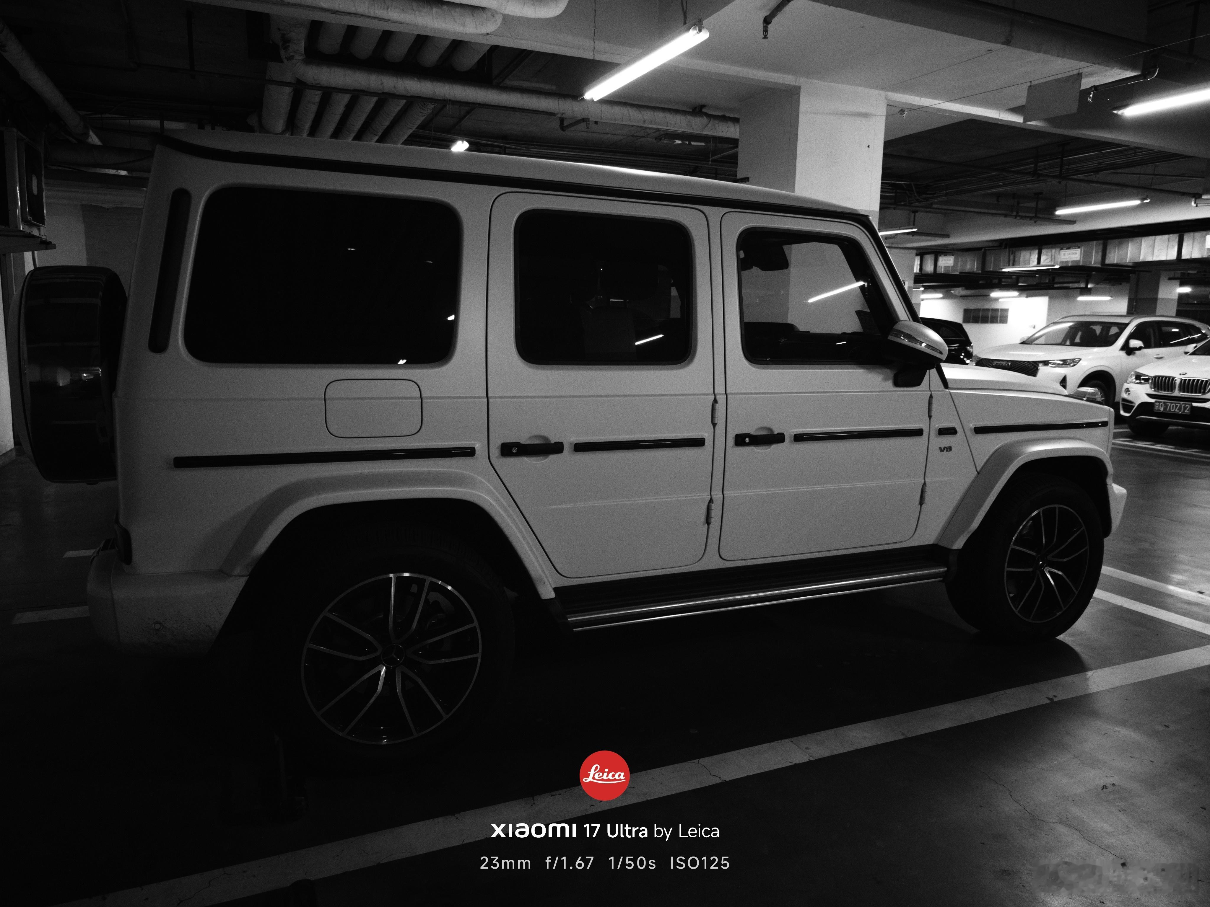 马上出差了，试试徕卡一瞬M3黑白胶卷模式和各种徕卡的水印~好的相机会让人不自觉