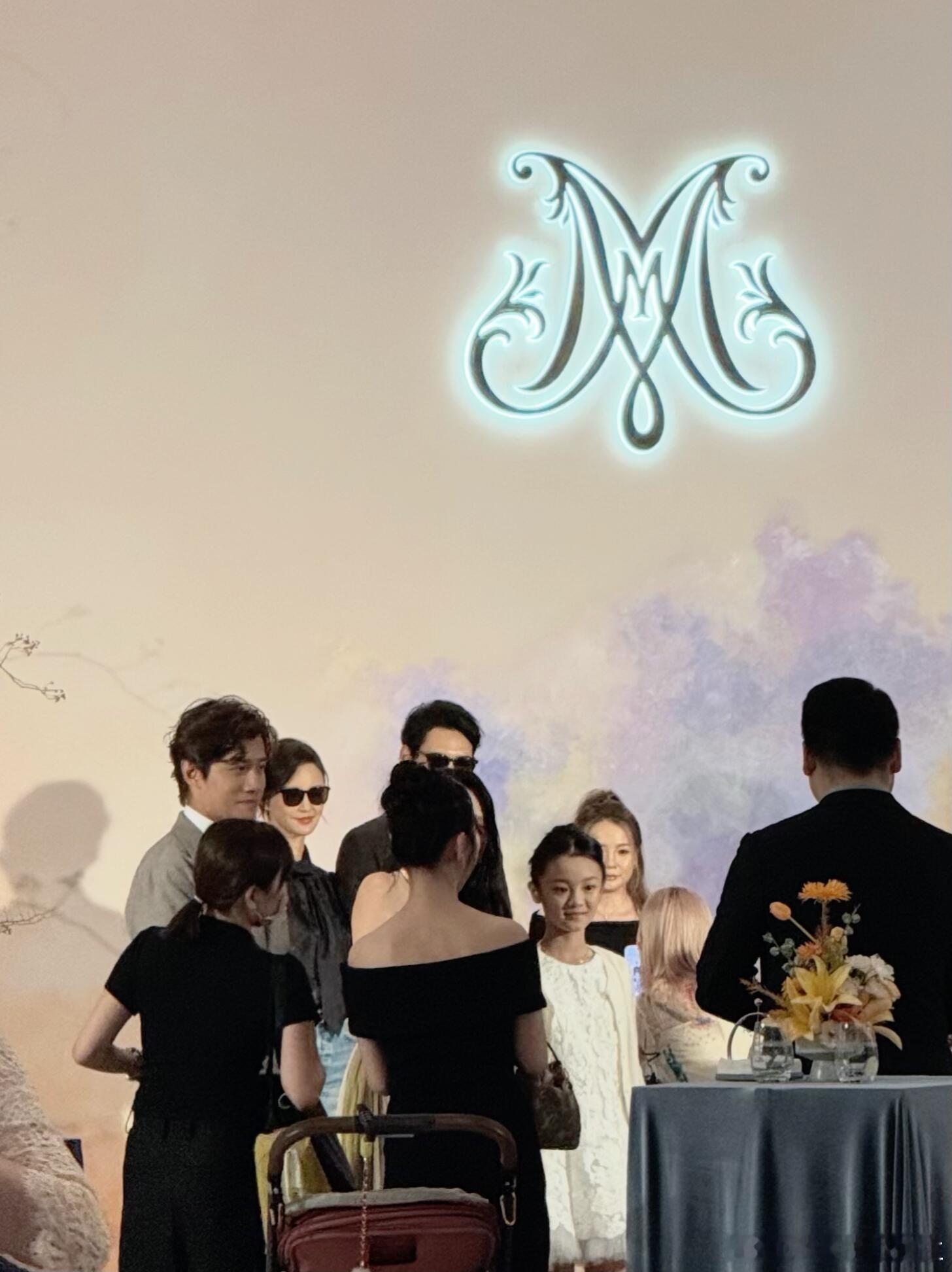 奚梦瑶答谢宴上的明星参加何猷君奚梦瑶答谢宴的明星参加何猷君奚梦瑶答谢宴的明星：