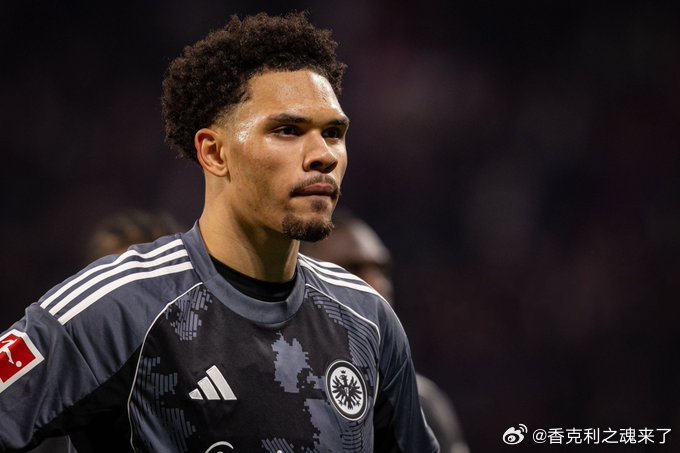 德国天空体育透露法兰克福后卫柯林斯计划今年夏天离开法兰克福，柯林斯是法兰克福22