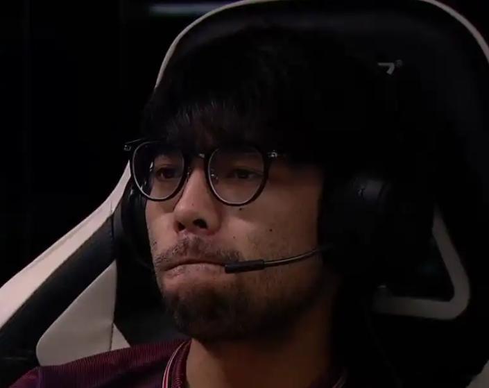 超哥再次表态明年真的想打职业dota2弹幕：明年人气低了，拿不到好合同了，复出