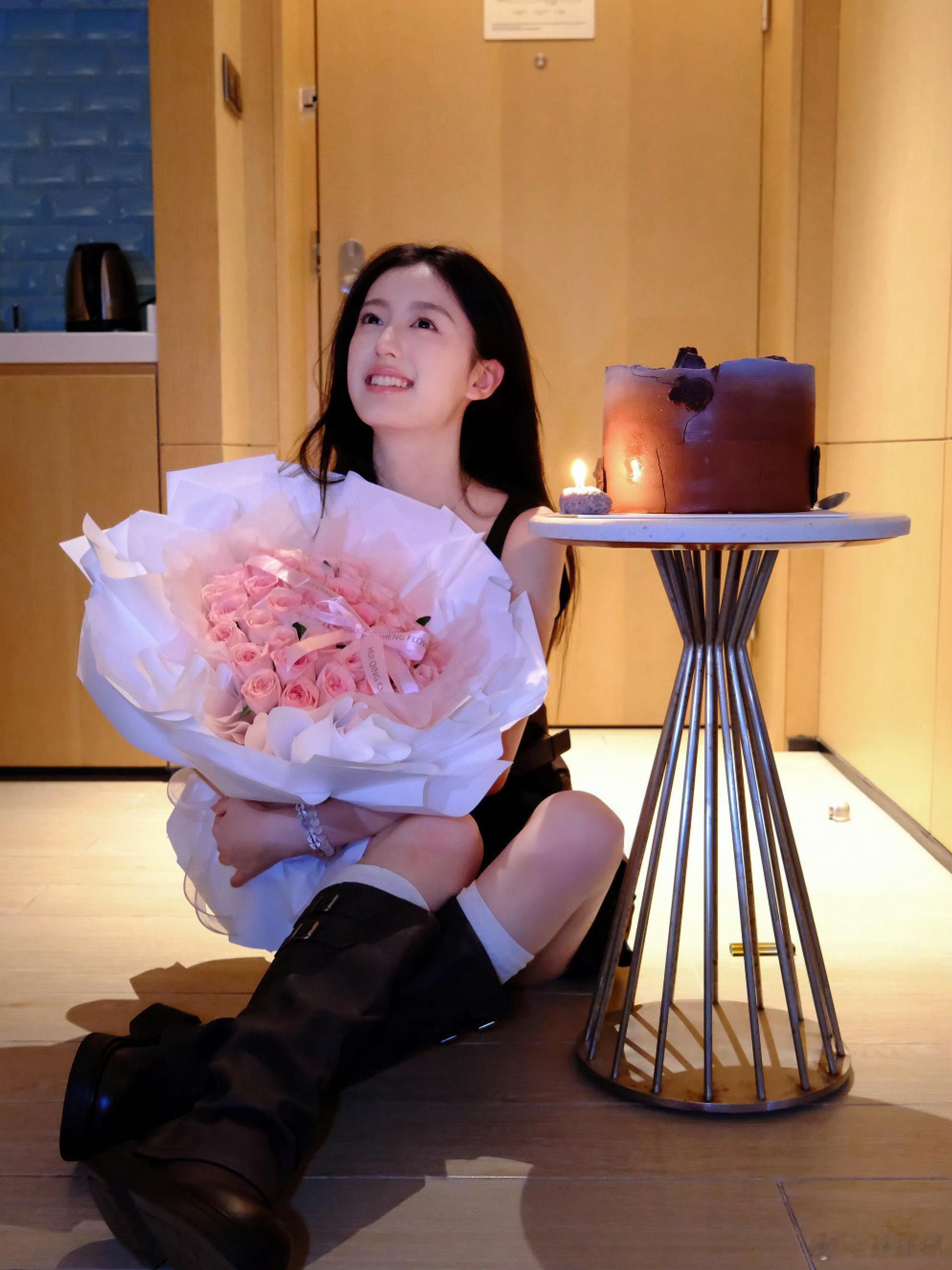 裴佳欣现在是越来越好