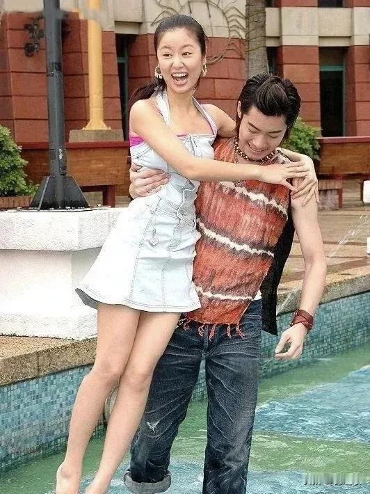 四旦双冰，双冰上位是比较晚的，她们要在2008年后才真拉开林心如，我觉得林心如最