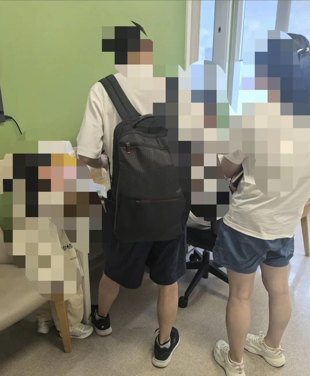 这是天水铅中毒孩子家长里最聪明快速的一个，马上带孩子去到上海医院看，权威的专