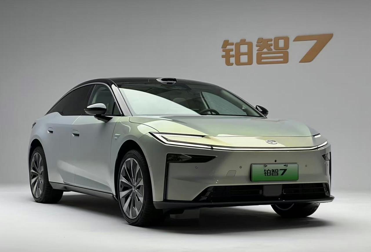 广汽丰田铂智7这个价格，有点东西啊！补贴权益价直接干到：15.68—19.48