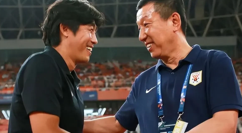 又送走了两个，成都蓉城队的徐正源的日子也不好过，间歇期中超球队可都没闲着，有球队