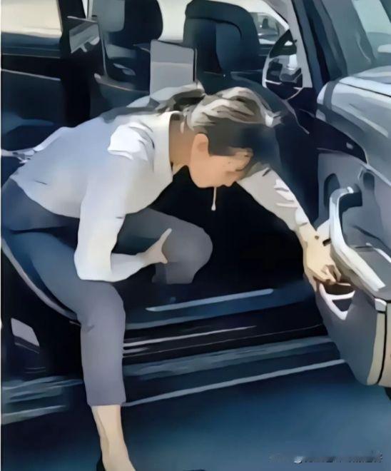 车技得多差，把销售都开吐了