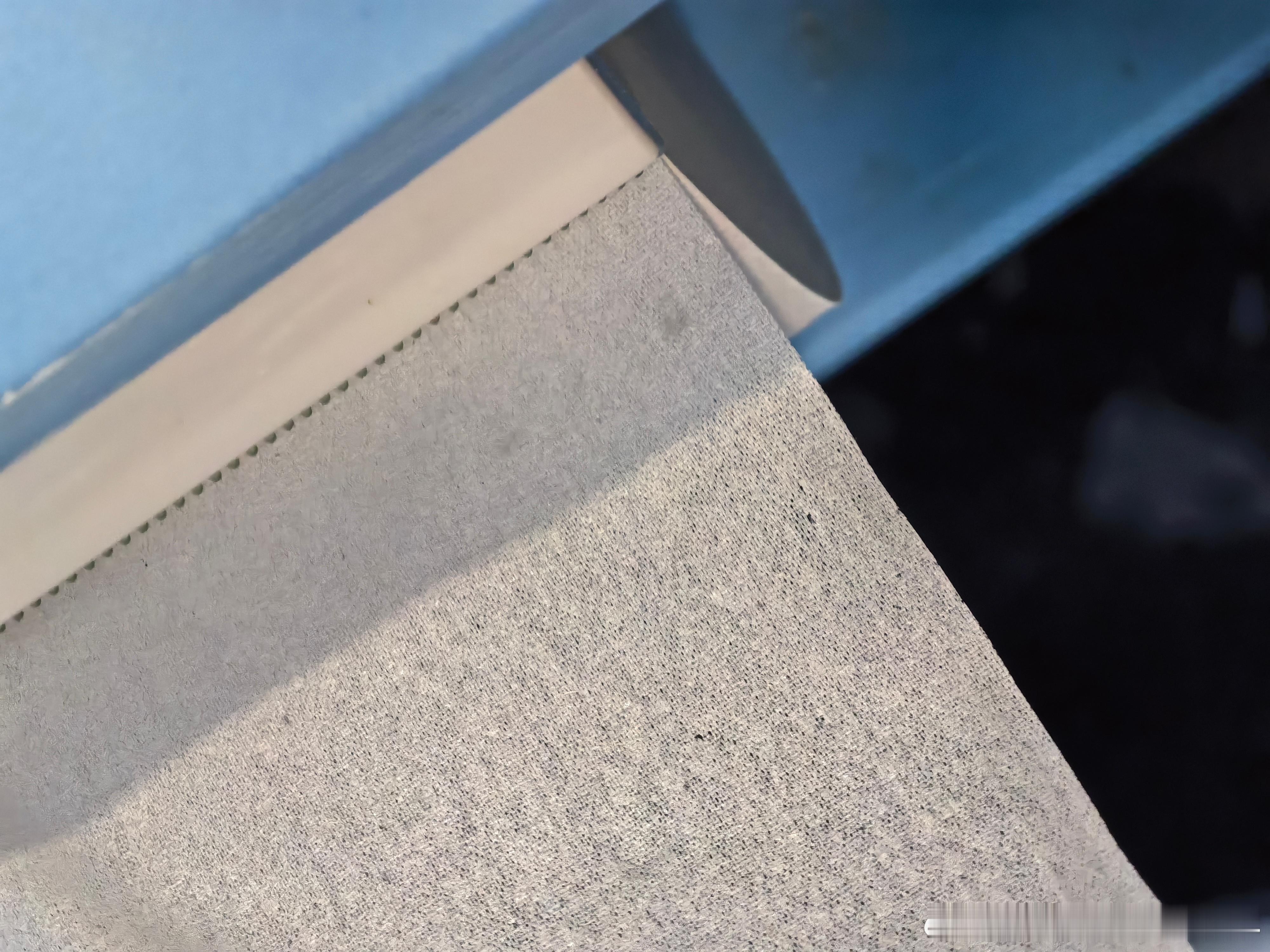 日本这两年是怎么了…卫生纸都变成这薄的透光的了，无论是酒店、商场还是艺术馆，还好