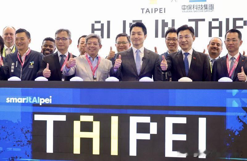 蓝营台中市长人选就他了？学者看蓝营明星蒋万安联合江启臣竞选起手式：这牌能抓中间选