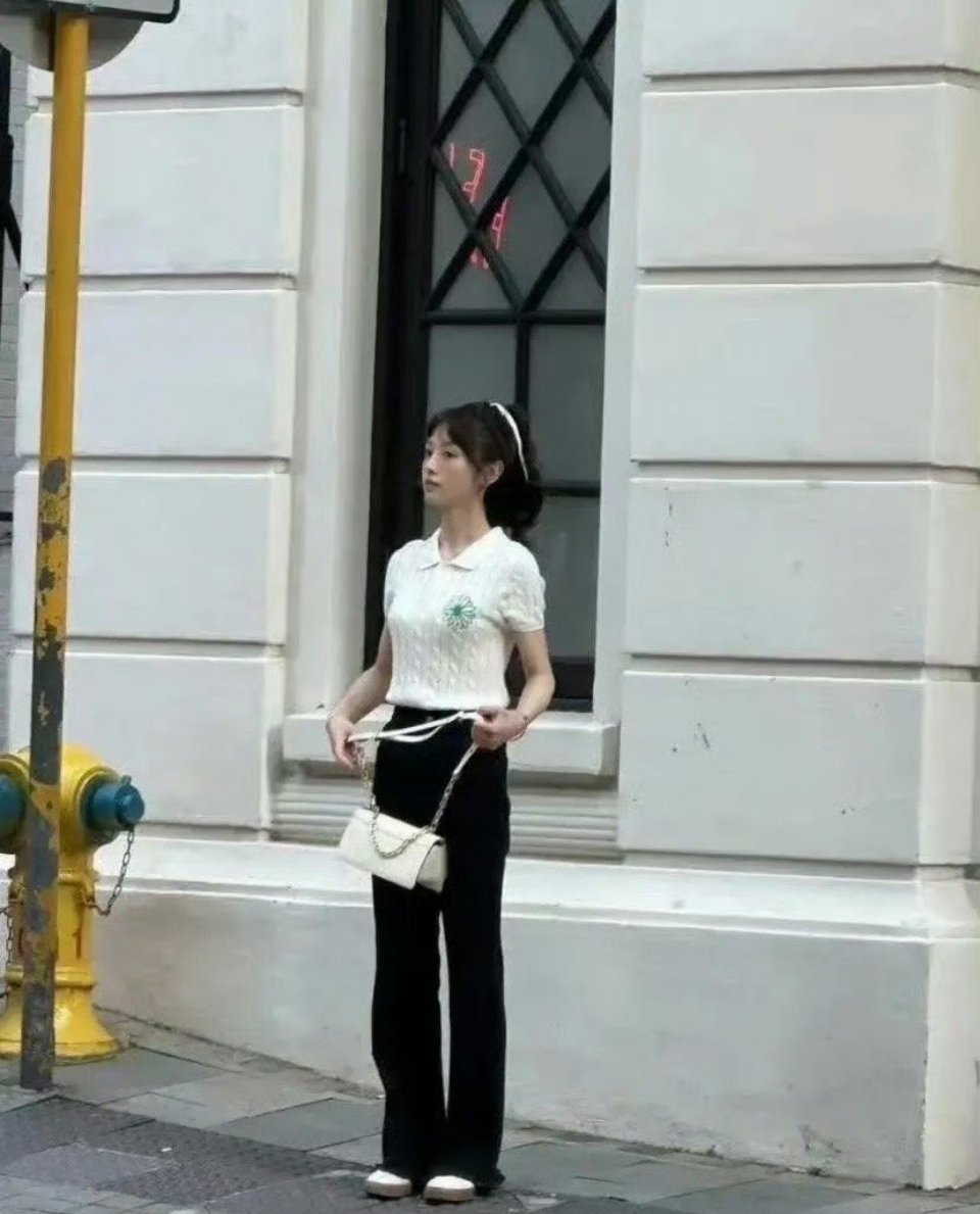 被娃娃脸的田曦薇给骗了，原来她这么高​​​​