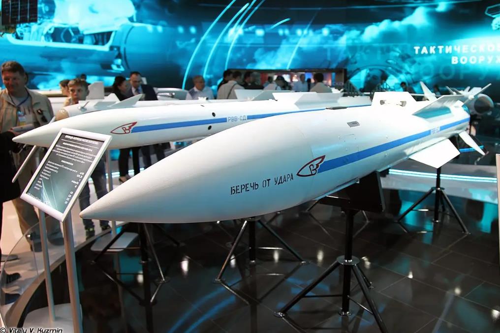 首杀！俄罗斯空天军首次击落乌克兰空军幻影-2000战斗机，乌军称为机械故障。当地