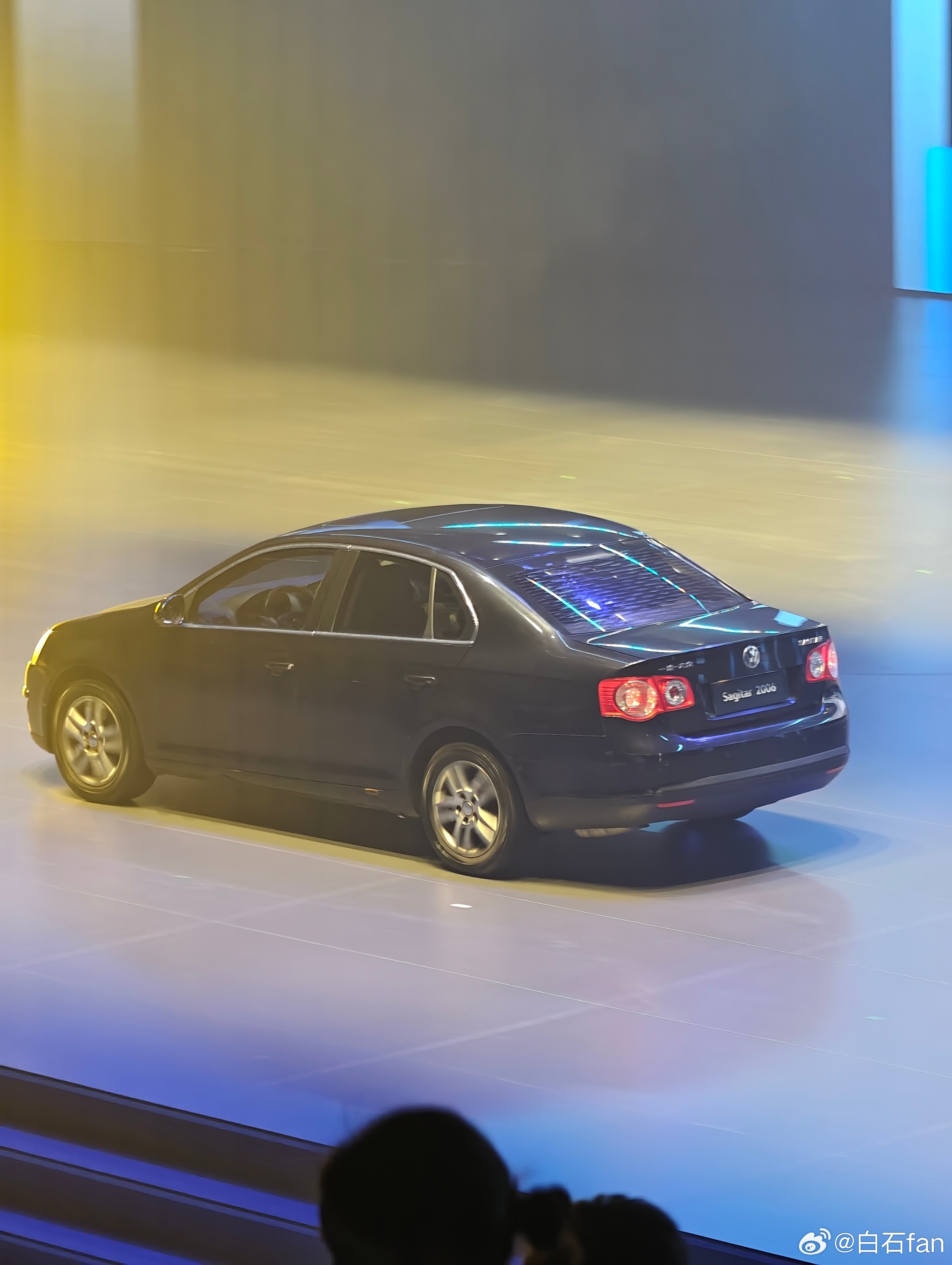 一汽大众这个环节有意思把过去35年的经典车型，都在台上过了一遍一下子老记忆就回来