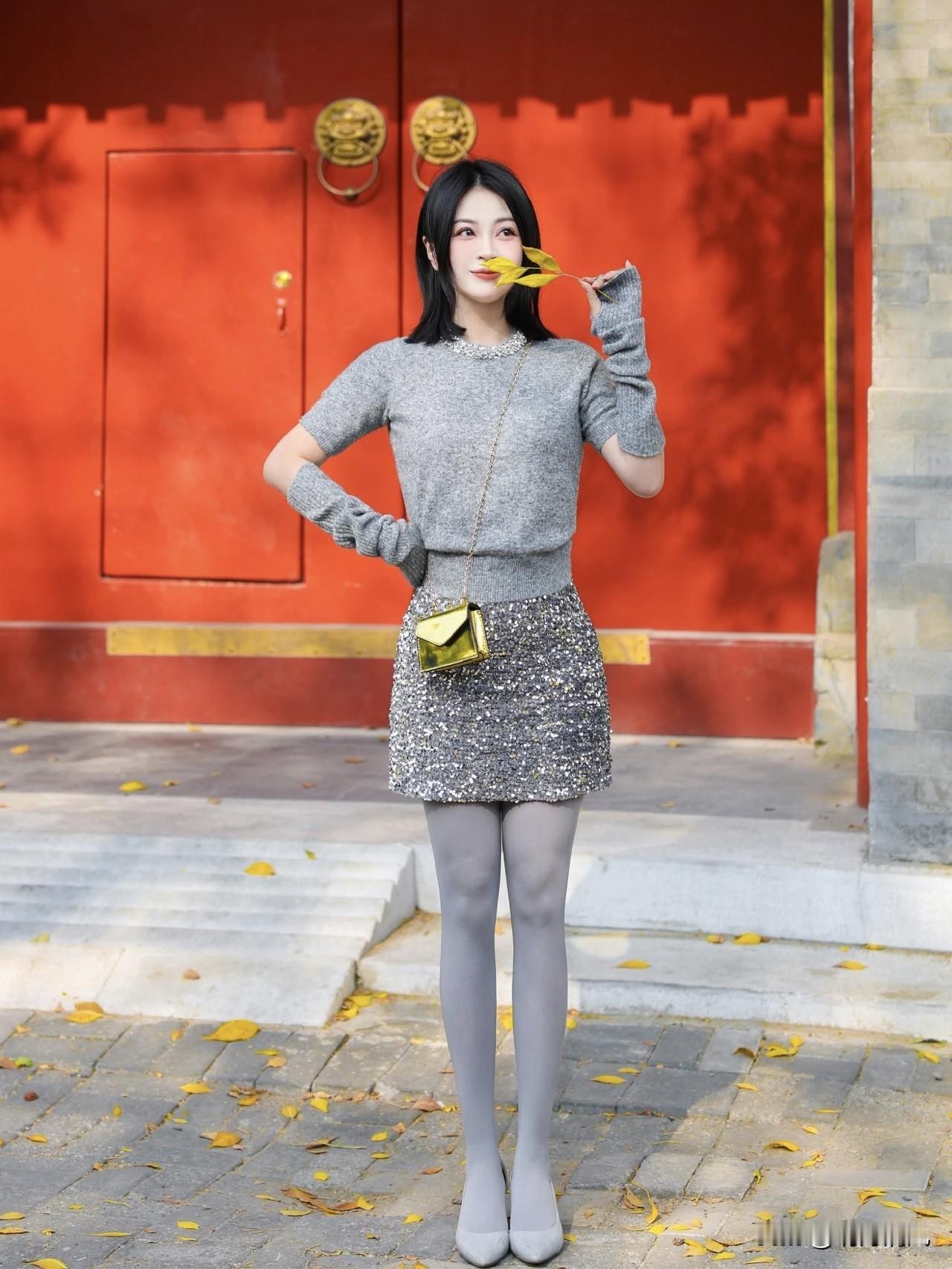 高级灰穿搭真的绝了！以为会沉闷？完全不会！我超爱用不同材质的灰色叠搭——软糯