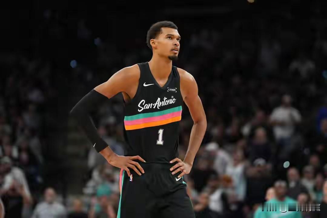 马刺当家球星斑马终于要复出了，明天对阵联盟第一雷霆确定要打，有网友调侃“选择强队