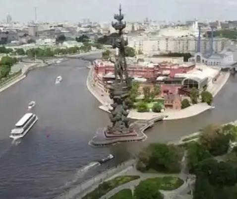 俄罗斯已经彻底不仁慈了！要知道，若是俄罗斯一开始就用美国打伊拉克的方式，来攻击乌