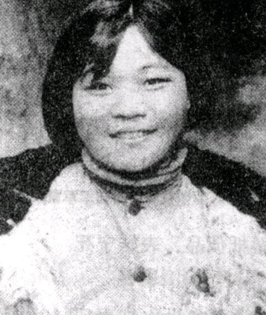 1987年，77岁高龄的彭德怀元帅原配妻子刘坤模，不顾年岁已高、路途劳顿，专程从