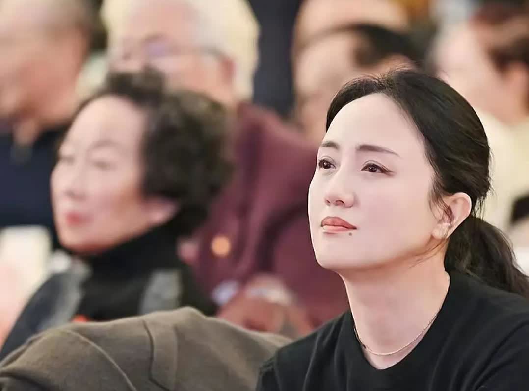 打死我也不敢相信，癌症会落到朱媛媛身上。我本以为，看朱圆圆的面相，名如其