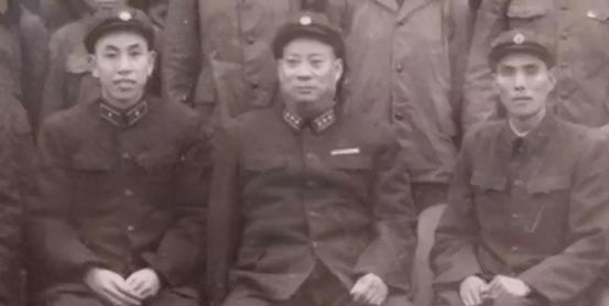 他调大军区政委说话不好使，有人不执行，开会：不管谁按原则办事“八月十一日上午九
