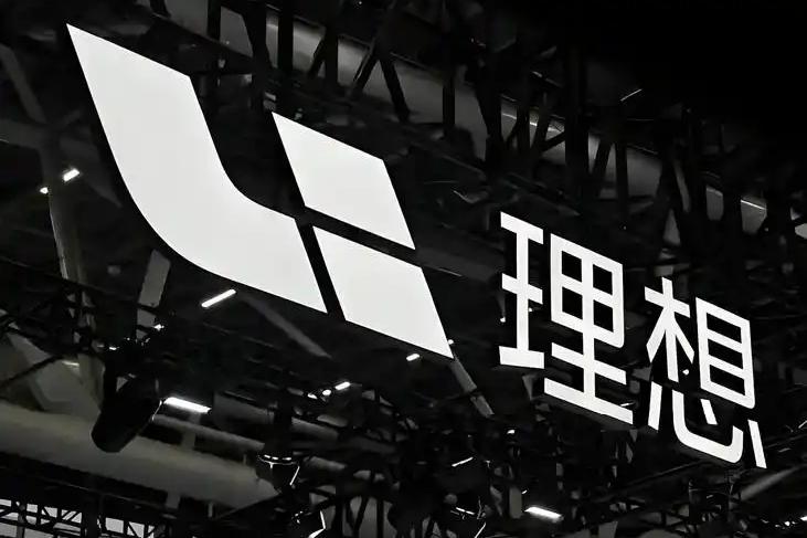 理想一款车上市两天蒸发600亿，到底怎么了2024年3月，理想MEGA上市。李