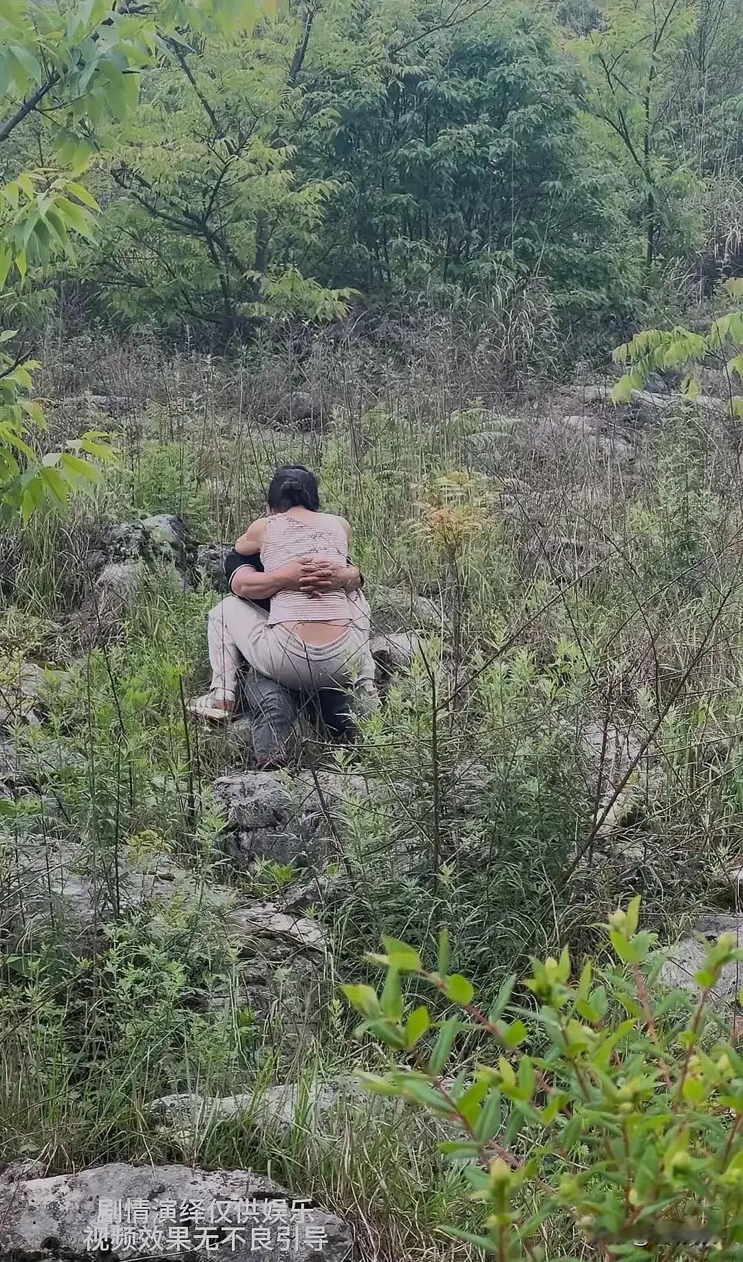 我就纳闷了！为了这点事至于找这么个荒山野岭的地方吗？孩子上幼儿园有必要去私