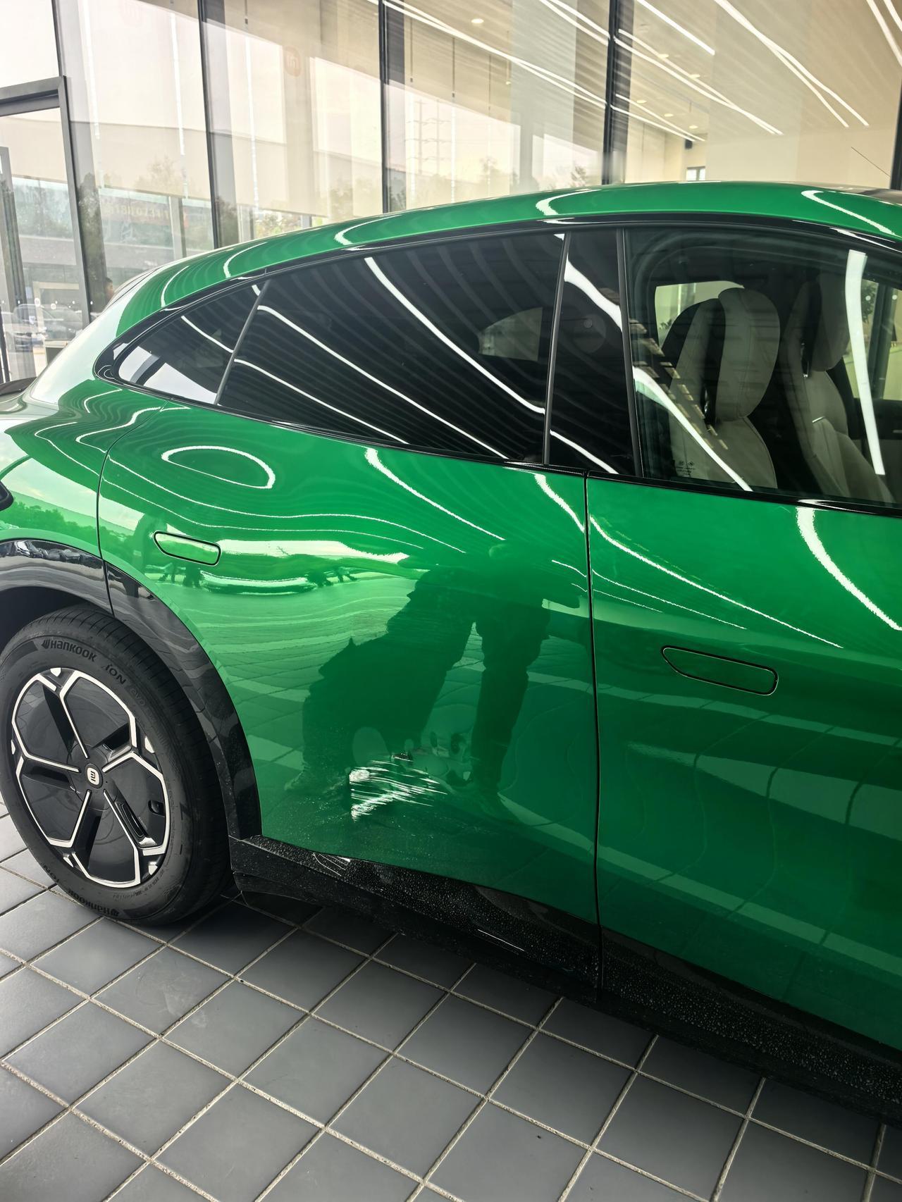 Yu7蹭到了车门轻微凹陷居然要换门？果然是只换不修，不过现在4s都是这个