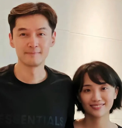 一直怀疑胡歌的审美有问题，江疏影哪里差了，胡歌偏偏就是不选​​​