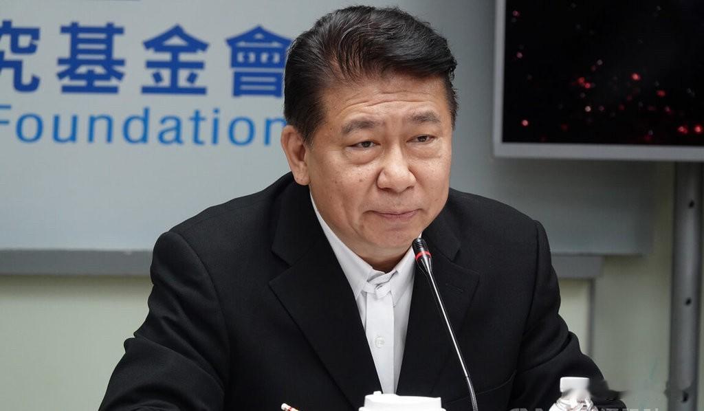 川普暂搁对台军售张显耀：乞求美国如期发报价书针对川普“暂时搁置对台军售”