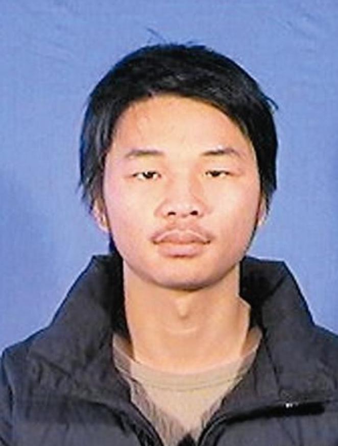 陈及时，19岁，湖北通山县人，长江大学城建学院土木工程专业大一学生。19岁